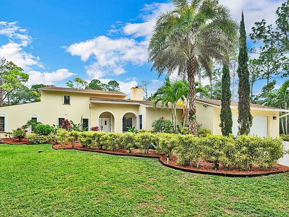 5th image of 17520 Bridle Court NW