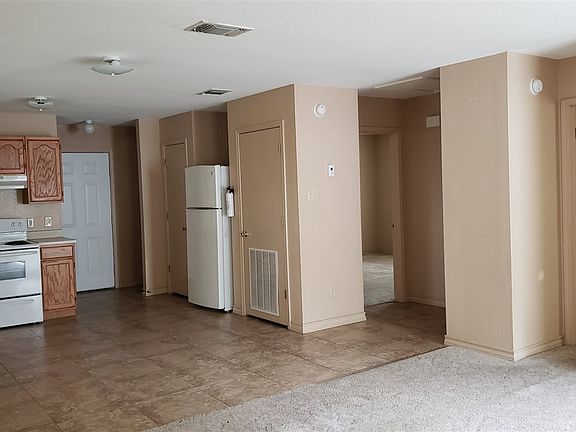5th image of 2118 E Stewart St