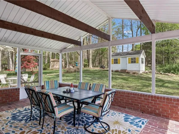 5664 Regents Park Rd, Kernersville, NC 27284