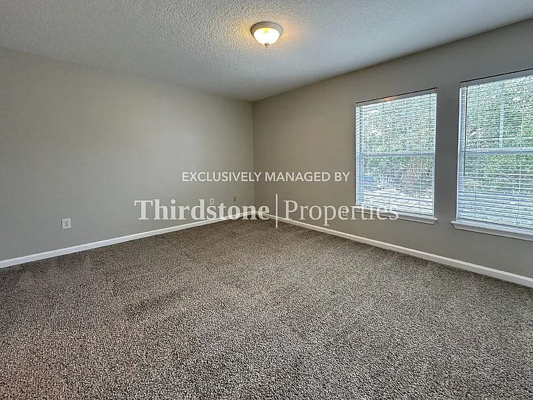 1036 N Black Cherry Dr — Photo 16