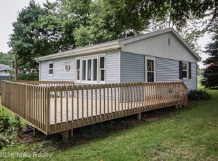 407 N Washington Ave, Lacona, IA 50139
