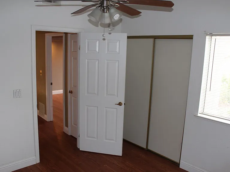 Falcon Ct — Photo 18