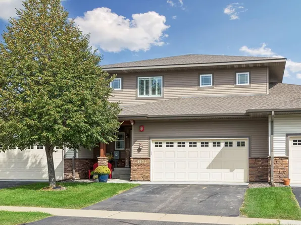 1226 Vernon Dr, Carver, MN 55315