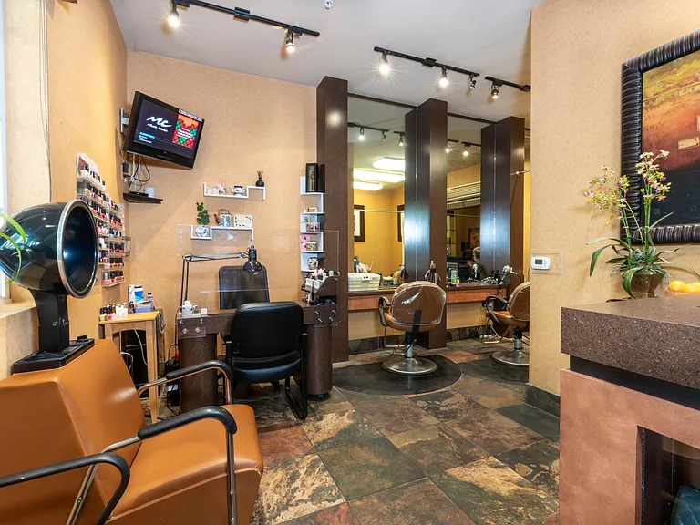 Salon
