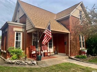 709 N 13th St, Quincy, IL 62301