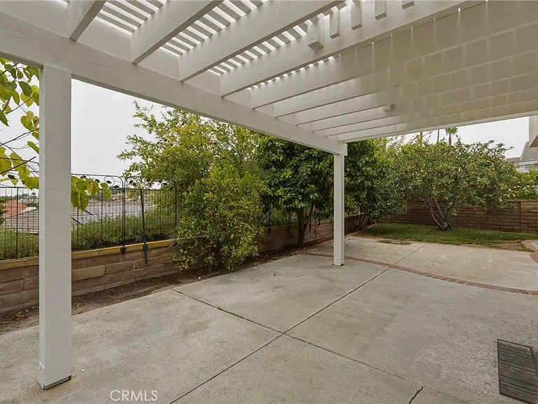 27371 Viana — Photo 23
