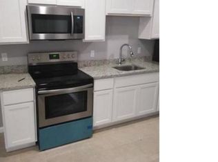 2430 N Calvert St APT 2, Baltimore, MD 21218