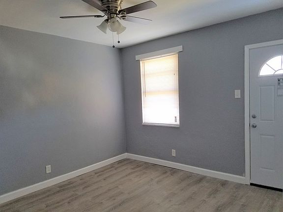 3rd image of 7219-7239 Olive Blvd #7225