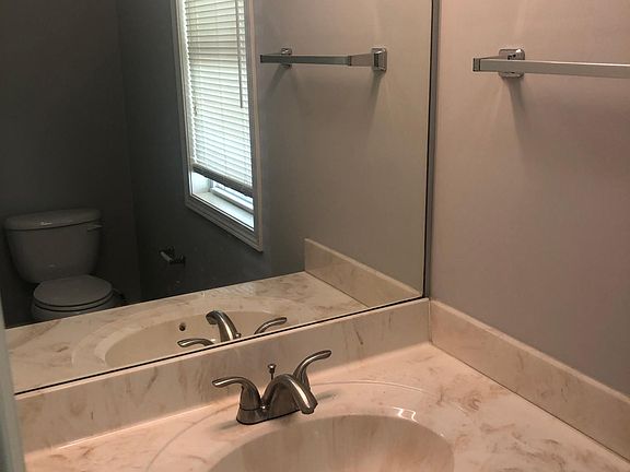 4th image of 304 County Road 1094