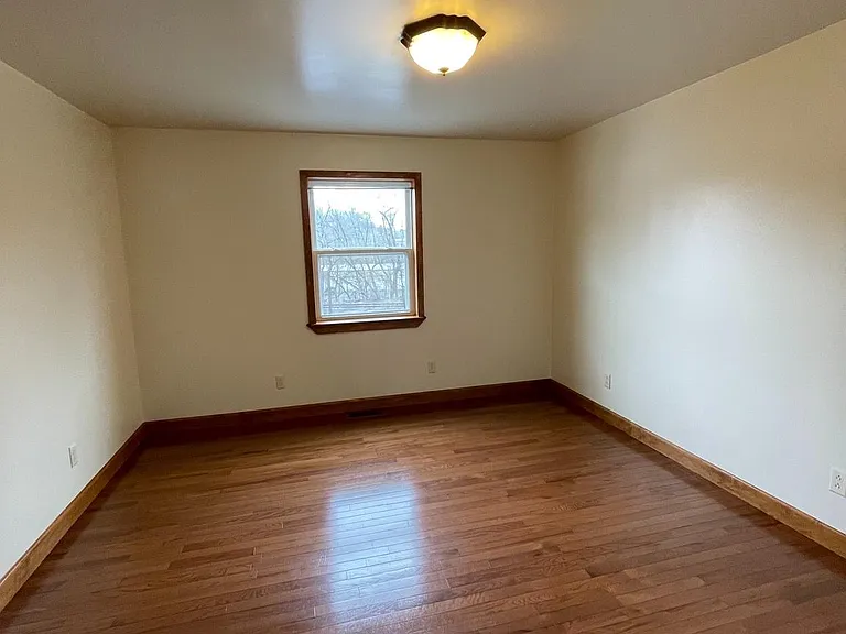 228 N Centre Ave — Photo 13