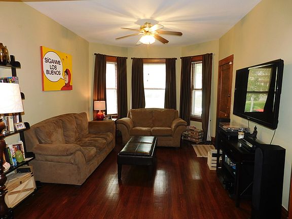 2nd image of 2539 N Lowell Ave