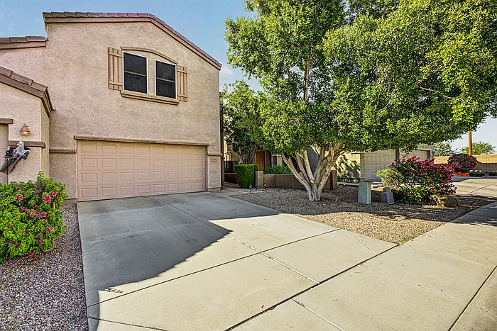 3 bed, 2.0 bath, 1522 sqft, $1,960 — Photo 4