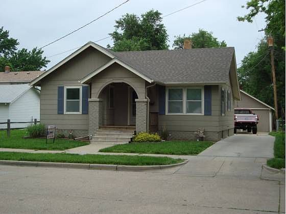 1st image of 408 Frost St