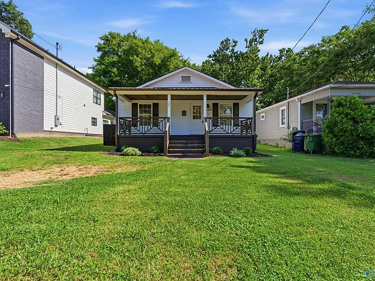 1602 Rison Ave NE — Photo 1