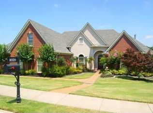 8920 Doveland Dr, Cordova, TN 38018