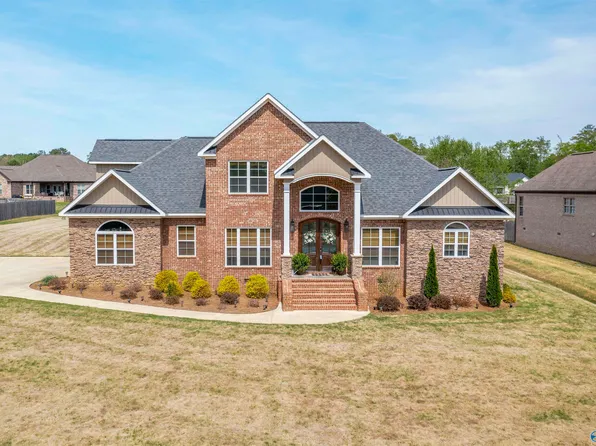 72 Heron Dr NW, Gadsden, AL 35901
