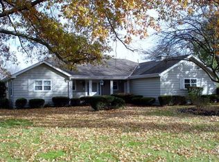 363 Knollcrest Dr, Galesburg, IL 61401