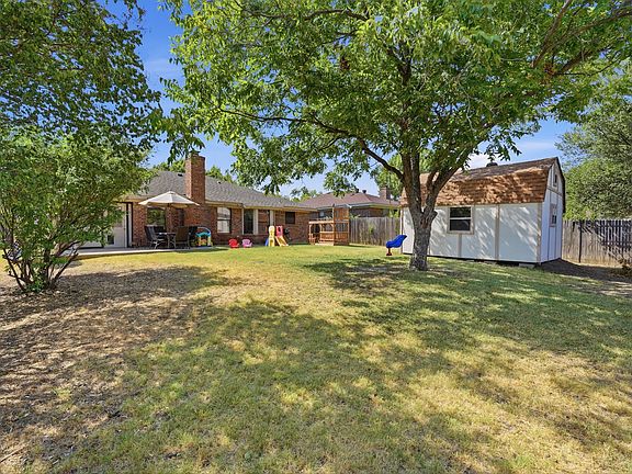5th image of 8204 Lara Ln