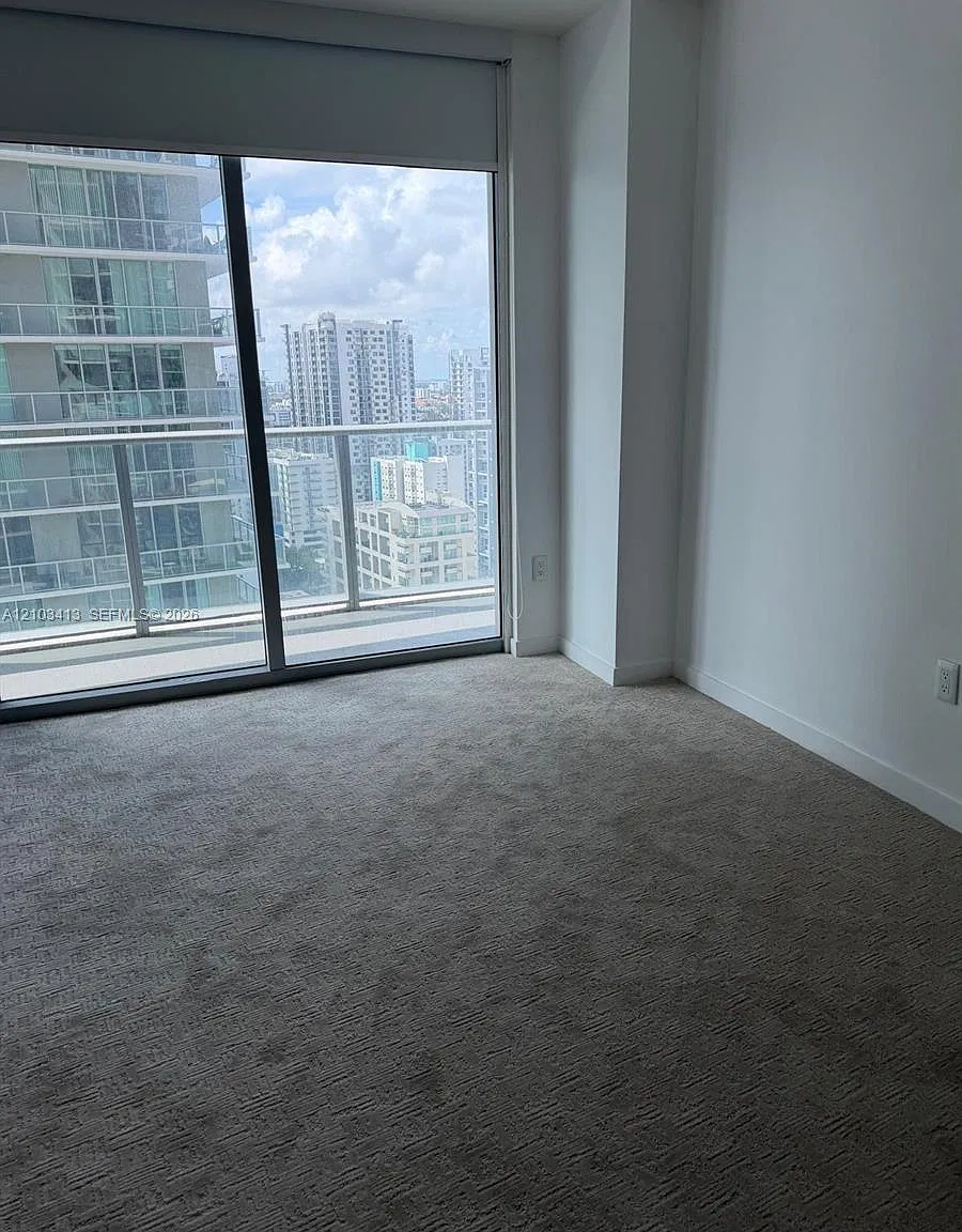 1100 Millecento Residence — Photo 2