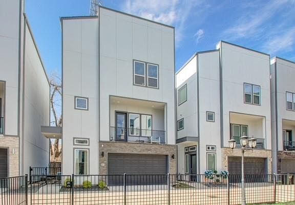 4th image of 8411 Hempstead Rd #G