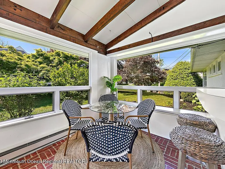 27 Shrewsbury Dr — Photo 24