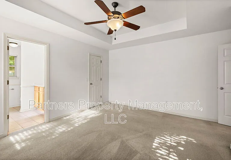 1257 Fox Run Ln — Photo 11
