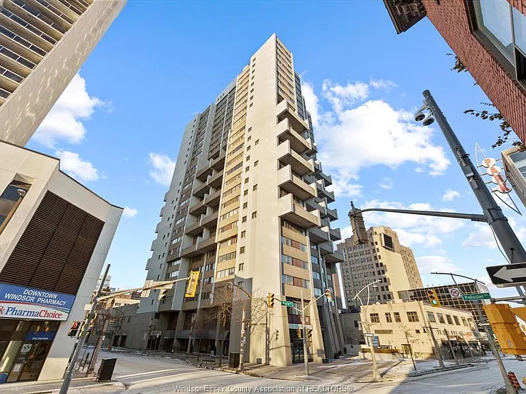 380 Pelissier St #1302 — Photo 1