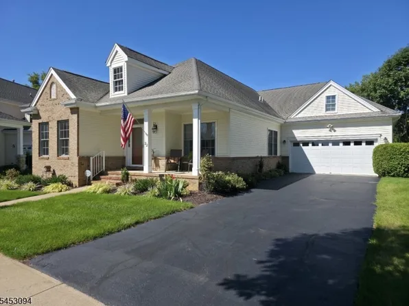 22 Merlin Dr, Washington Twp., NJ 07882