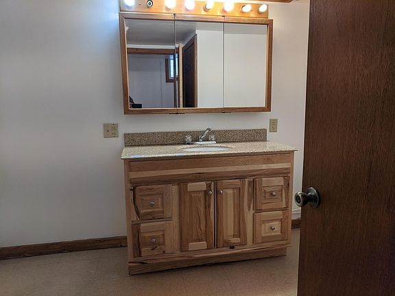 5th image of 1-613 S 9th St #1