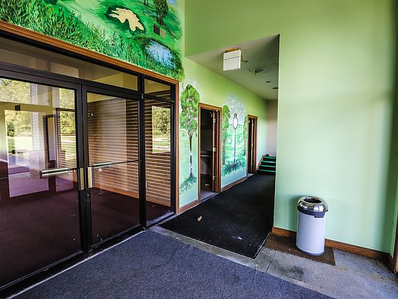 3rd image of 3600 Wayland Dr