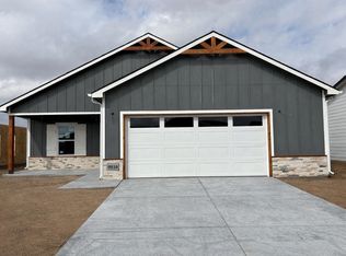 9510 E Hurst St, Wichita, KS 67210