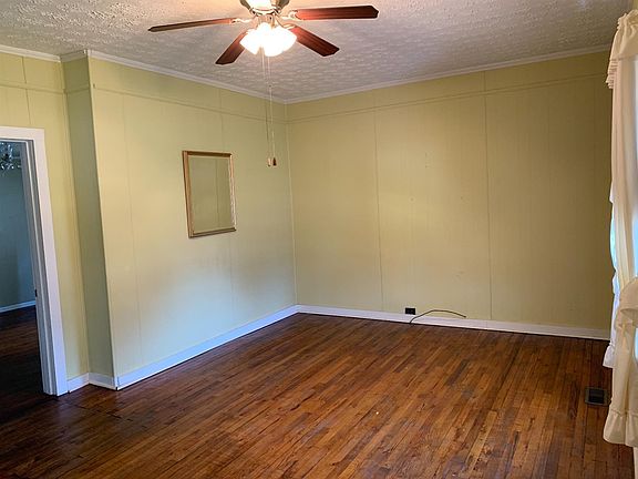 3rd image of 1037 Vine St