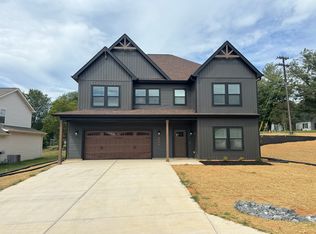 104 Woodstone Ln, Statesville, NC 28625