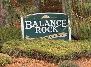 81 Balance Rock Rd APT 11, Seymour, CT 06483