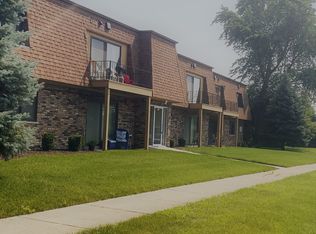 800 E 191st Pl APT 411, Glenwood, IL 60425