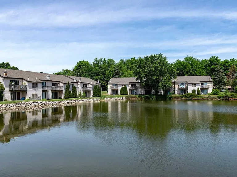 The Good Life Lives Lakeside