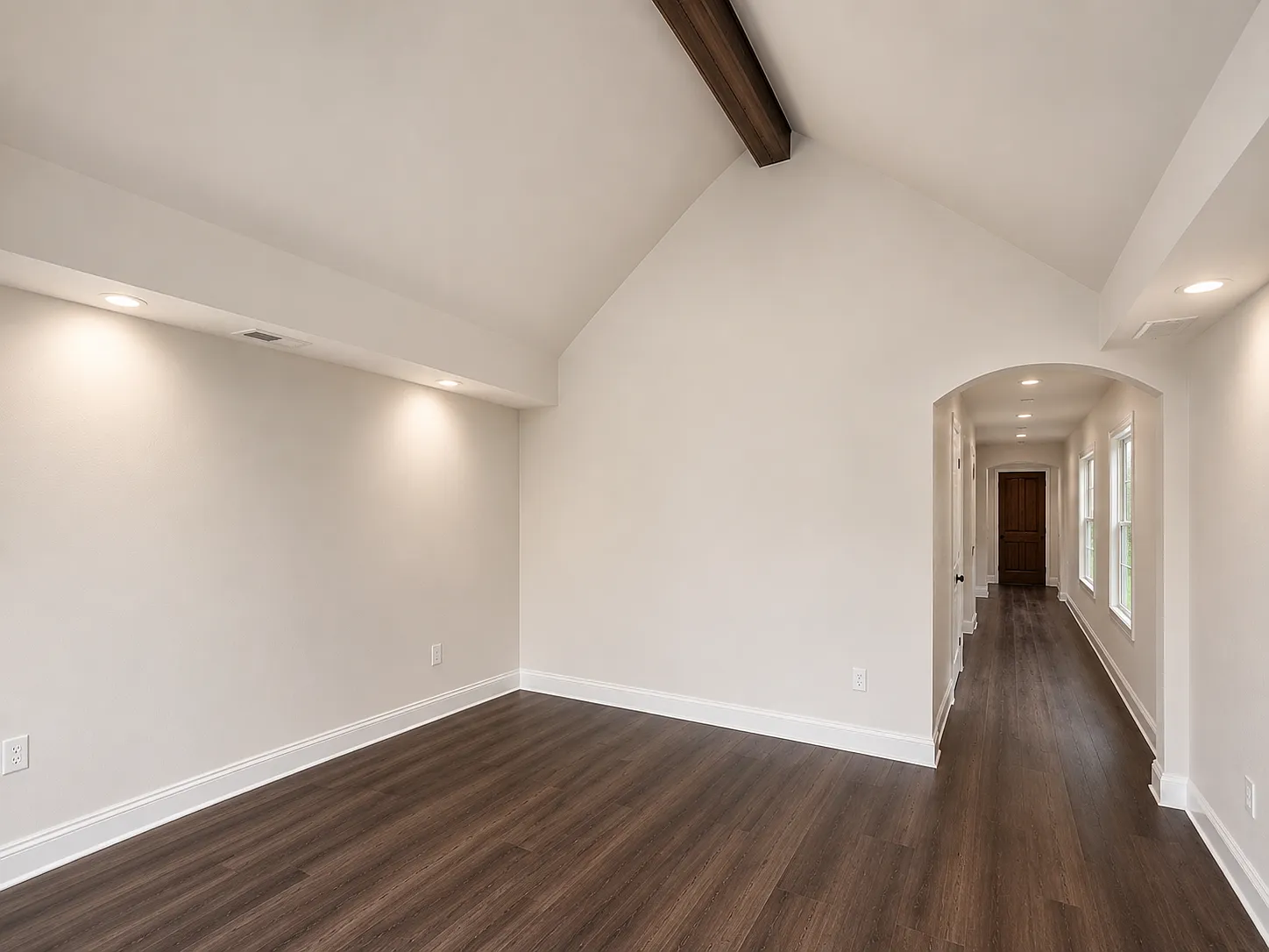 3 bed, 1152 sqft, $1,650 — Photo 2