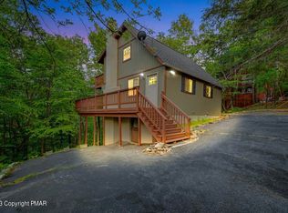 1104 Porter Dr, Bushkill, PA 18324