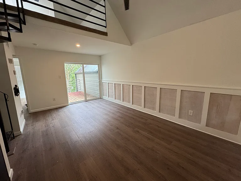 1514 Parker Ln #207 — Photo 4
