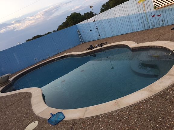 4th image of 643 Pearce Dr