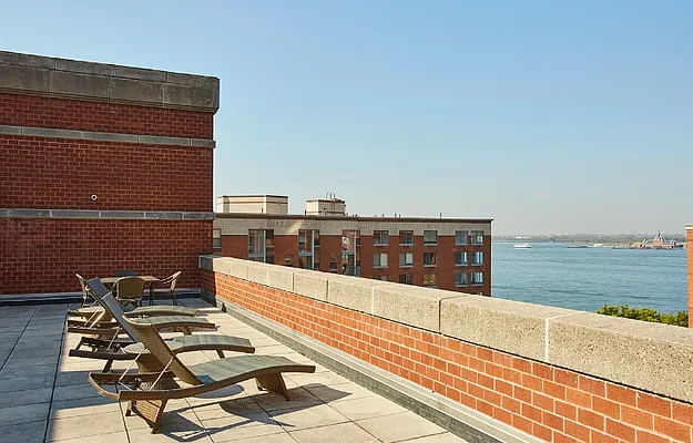 Sold by Triplemint | media 14