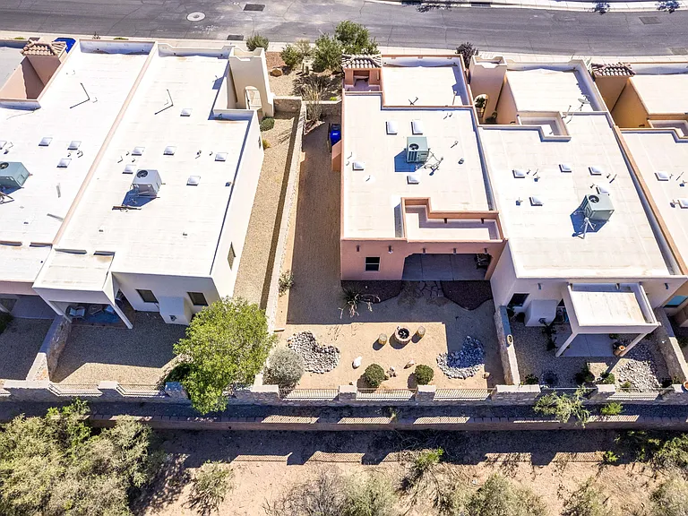 4405 Levante Dr — Photo 42