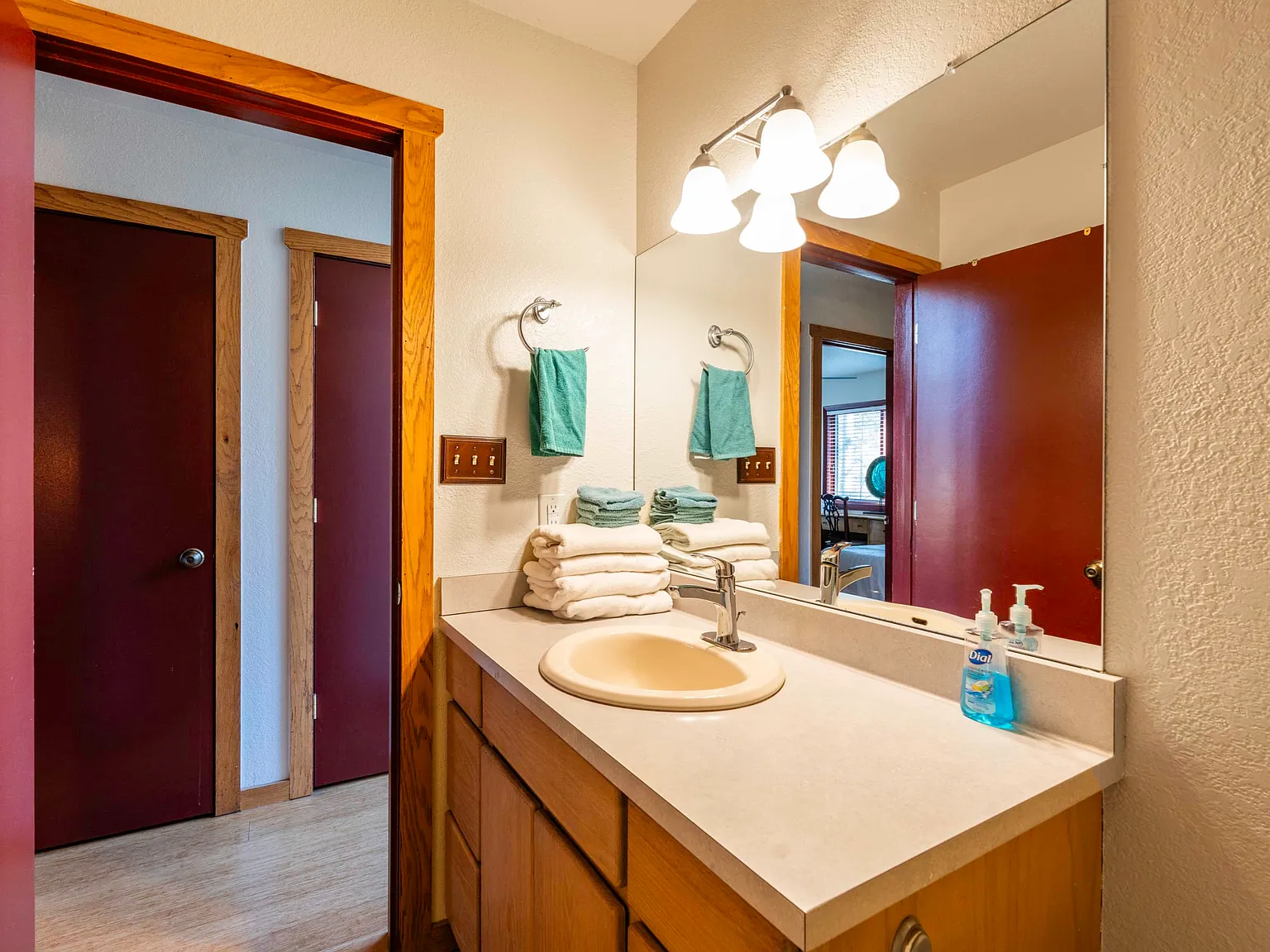 6 bed, $5,000 — Photo 3