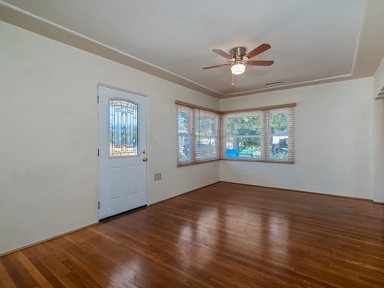 5425 Adams Ave — Photo 15