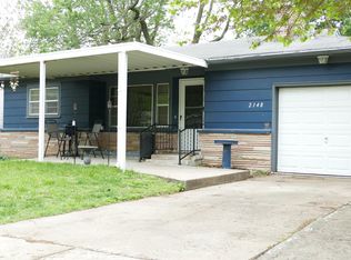2148 W Olive St, Springfield, MO 65802