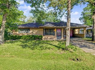 1102 W 9th St, Caldwell, TX 77836