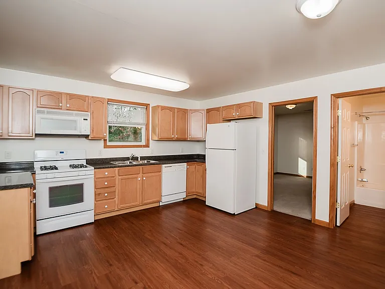 356 Greenwich St — Photo 3