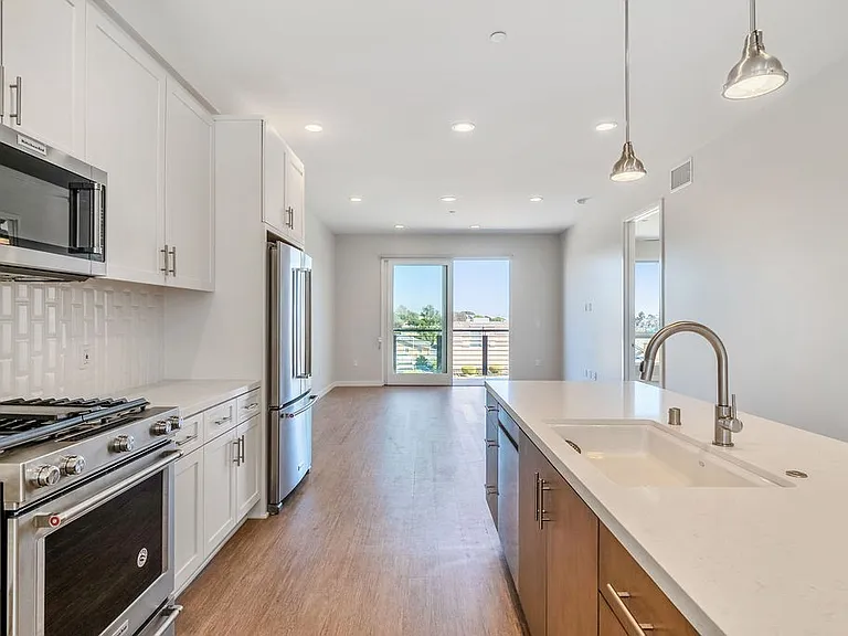 1214 Tennyson St. — Photo 6
