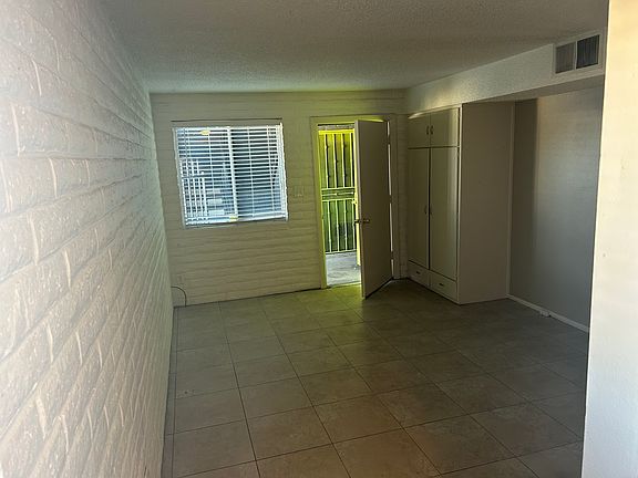 4th image of 742 E Flynn Ln APT 4