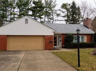 24 Hearthstone Dr, Pittsburgh, PA